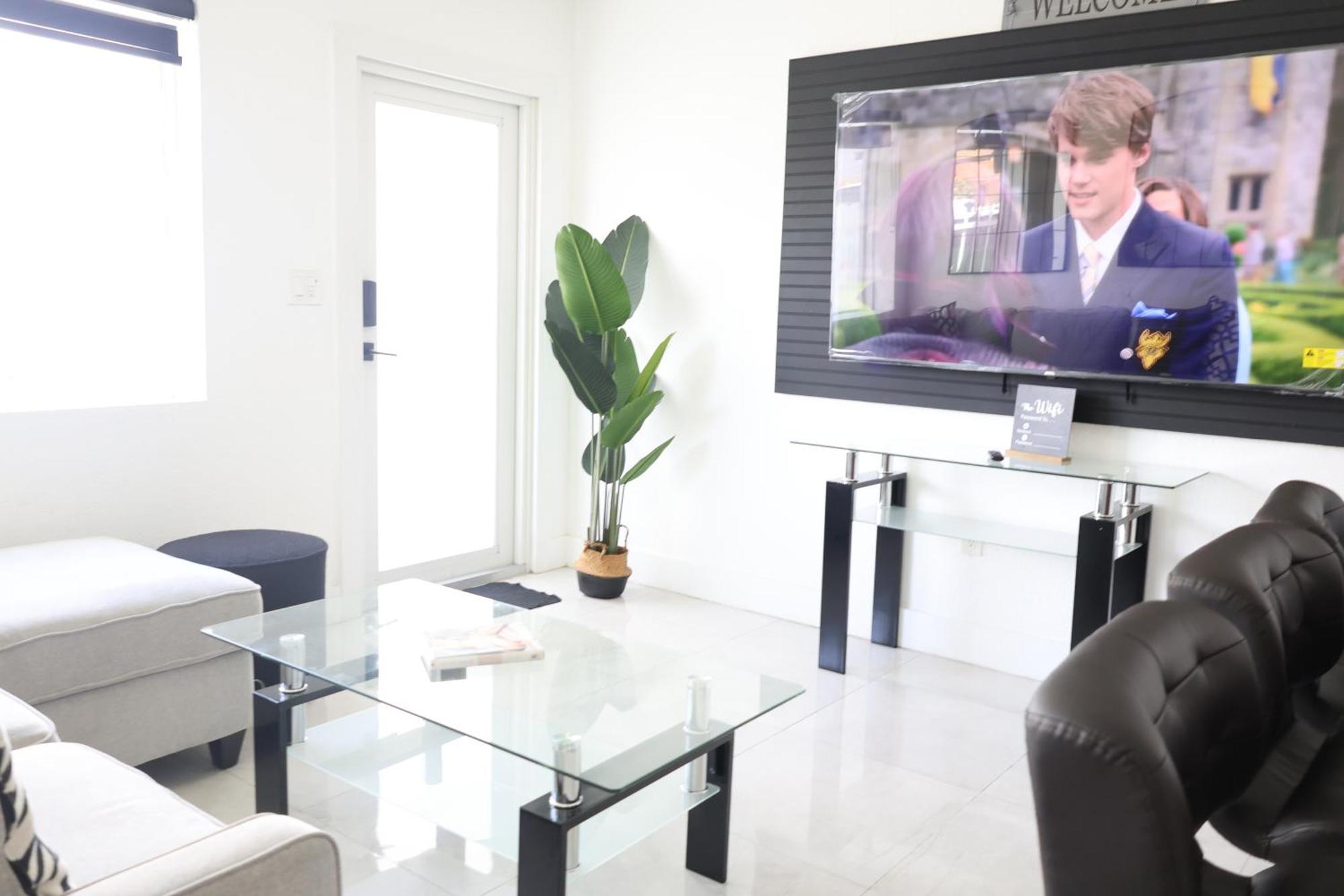 Great Luxe House Near Downtown & Marina In