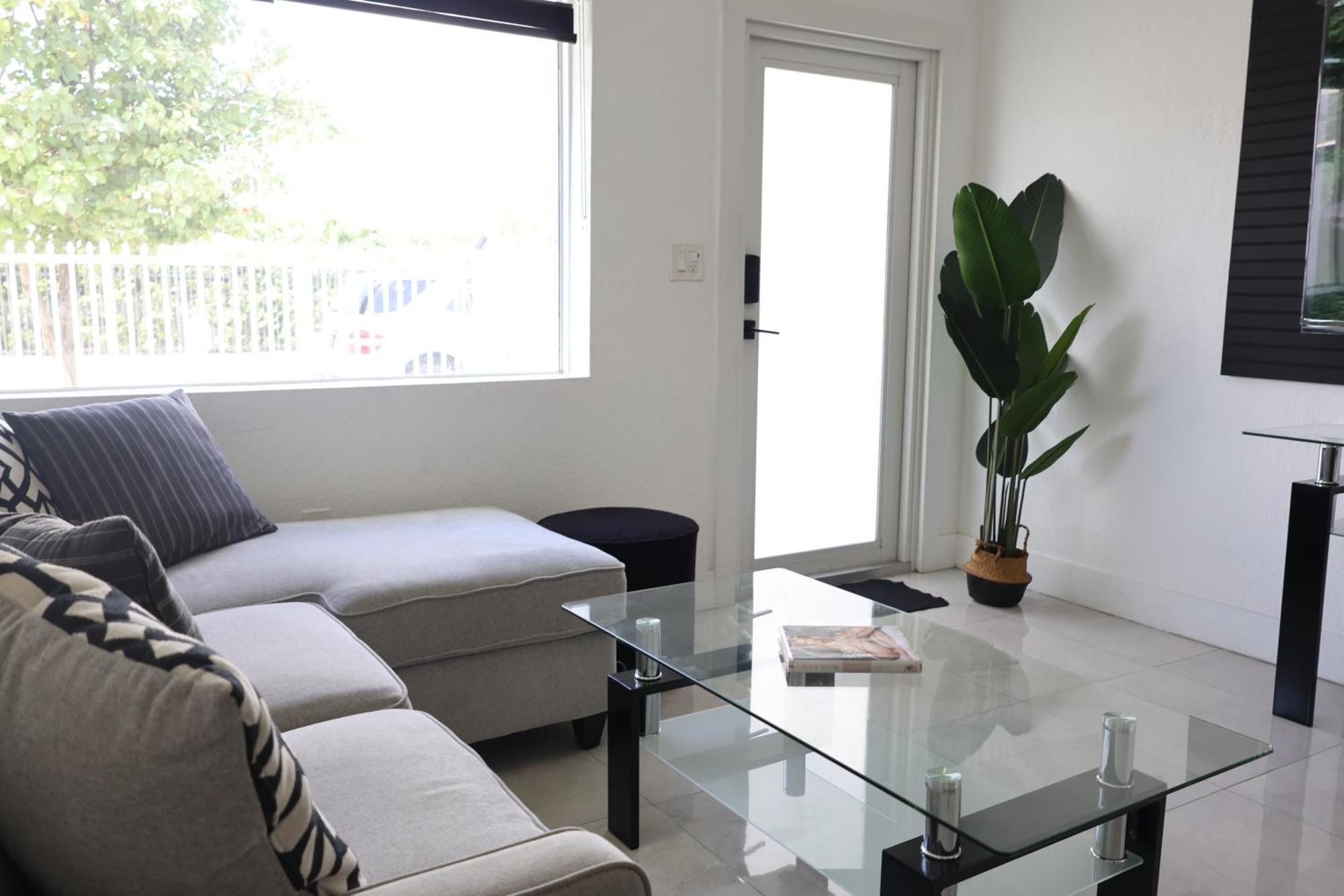 Great Luxe House Near Downtown & Marina In